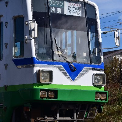 更新休止中
そこに生きる電車を求めて。全国の電車沿線に出没。
@SRninoritaiの写真垢です。