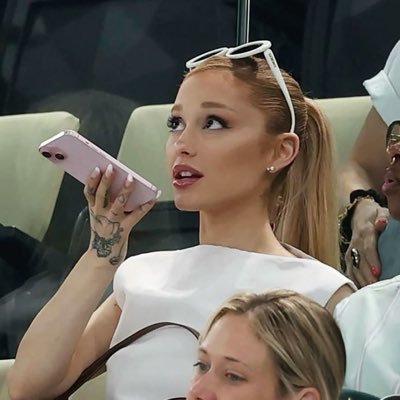 riyasplumbob's profile picture. your favorite gemini rising