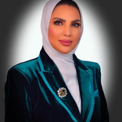 دكتوراة فلسفة في الآداب - ماجستير بالنقد والادب المسرحي من جامعة اسكندرية - بكالوريوس نقد وادب مسرحي من المعهد العالي للفنون المسرحية 🎭🎭