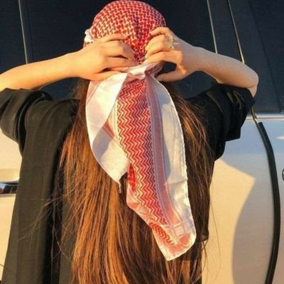 yeyeyyoov's profile picture. 