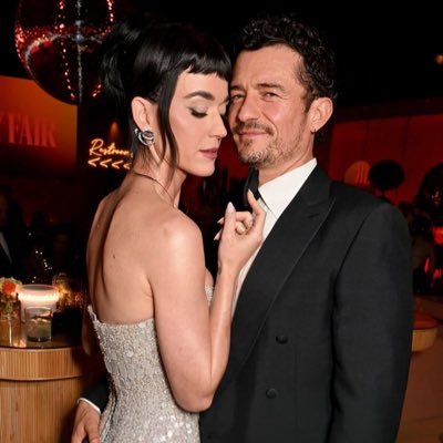 Katy Perry & Orlando Bloom (and baby Daisy Dove Bloom!) ♥️ *Fan account* Since 01.10.2016