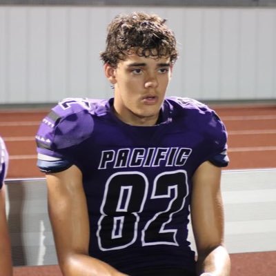 ParkerT_17's profile picture. |Pacific High School (MO) ‘26| 6’4 180 WR| 3.5 GPA|