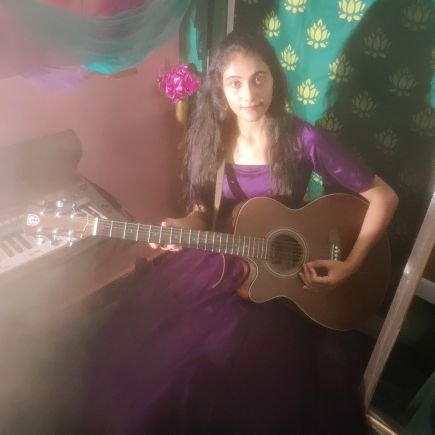 Vinaya_vinni's profile picture. singer | Musician |
Extend version of my fam 🐘