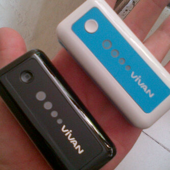 Jual powerbank Vivan » BB, Iphone, PSP, Nokia, MP3 » 6 month warranty. No: 081281532138 ; ym:yohanes_hrtn or Ask for pin :)