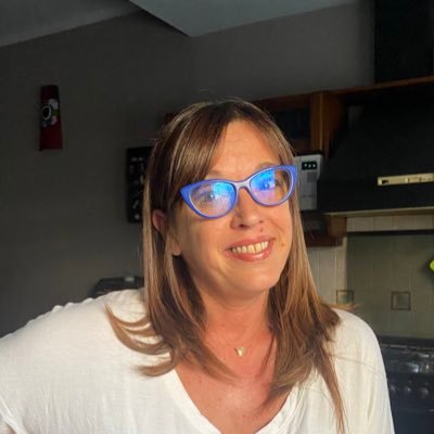 a1andydi's profile picture. https://t.co/Cyph6SEh4G Ed.especial , mamá de Lola, cuerva, argentina, macrista republicana y ahora , ÑOña”. Orgullosa de ser quien soy en este país que sigue doliendo.