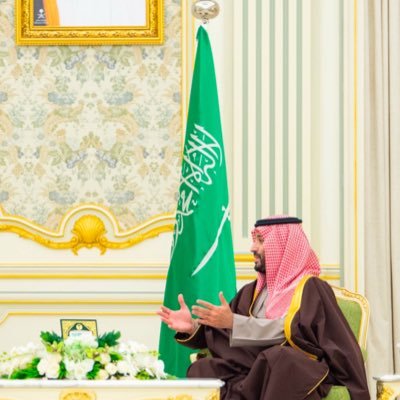 خريج جامعة الامام محمد ابن سعود الاسلاميه كلية اصول الدين