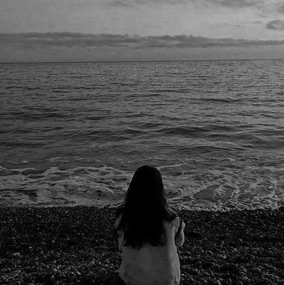 lunarlullaby12's profile picture. born to be loved