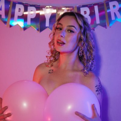 colorado born socal living || she/her || pisces || https://t.co/uwq6VJk9nJ || 🏳️🌈🖤👽