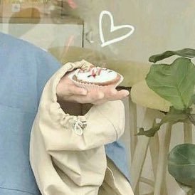 runa_runachannn's profile picture. 