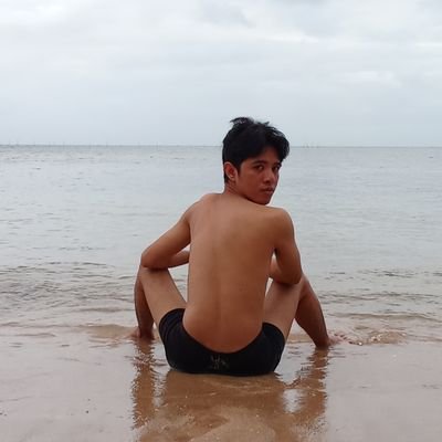 Be yourself |🏳️🌈❤|
IG: https://t.co/wgkBUFyxPD
Tiktok: https://t.co/jm9Jv6gIU6
Email: kylejhonalbuera@gmail.com