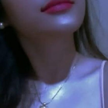 whatdahellaaaa's profile picture. exhausted but pretty