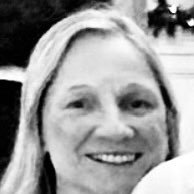 AuntyLisaO's profile picture. 