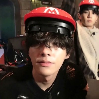 cobeyiw's profile picture. 🎸 — Enhypen enthusiast #fanacc