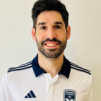 UEFA A Licence football coach - polyglot 🇵🇹🇫🇷🇪🇸🇬🇧 Master @TacticaFrade - @fcgbwomen
