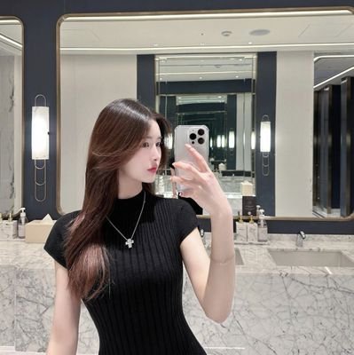 VBM6fc9i8f8820's profile picture. 友達申請待ってるよ♡