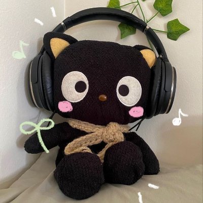 Hi, I'm Fritz, Aroace, I don't do anything with my life, I just dance kpop and I'm a furry, nothing more.
