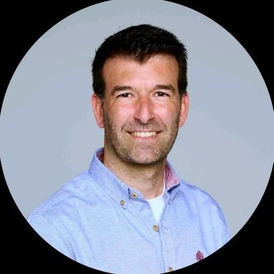 davsigner's profile picture. Product, Learning and Ops Designer - at work
Industrialdesigner - out of work
Simple human - the rest of the time
Linkedin -  in/davsigner