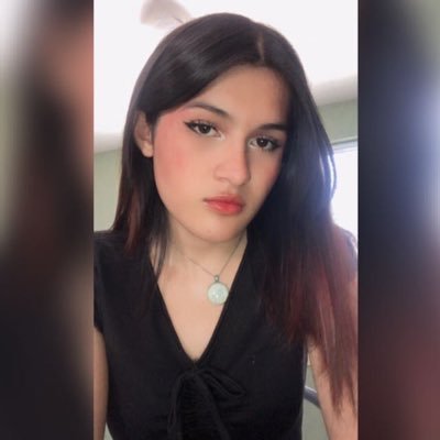 Cheni_02's profile picture. 