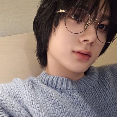 ihuznez's profile picture. g stan for ghaza🧺 theirs ; raised in between🐳 pure to be sabrina blue, queers safe place⭐