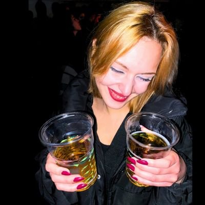 strawbetii's profile picture. kredi kartım bana ait