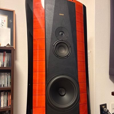 オーディオ好き。ソナスファベールeplisa redを最近買う。映画、アート、建築、MBA、マーケティング、ブランディング、デザイン、スピリチャル、占い、旅行、低山登山。