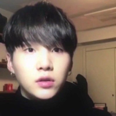 bangtanzzangim's profile picture. 윤기가 데려가주는 여름이 좋아