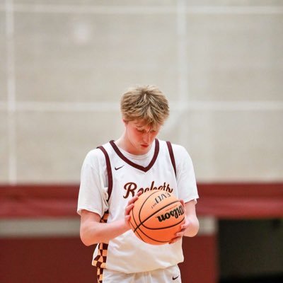 lukerobi_10's profile picture. 