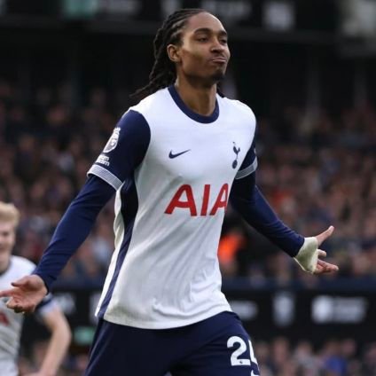 LJofre11's profile picture. 