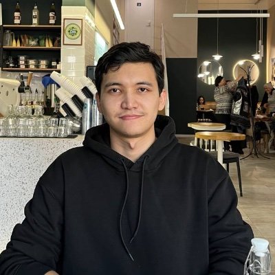 yadiaskhalel's profile picture. Программис