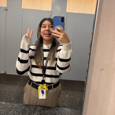 Je_suis_sim's profile picture. • I'm just trying to do my best 🌟 •