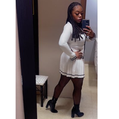 Asht0nDanielle's profile picture. 📍|Chicago Makeup Enthusiast 💄  👻|AshNasshh JSU Alum🐯