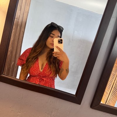 FerBarreraJ's profile picture. I Follow Rivers plays in the back 🌈