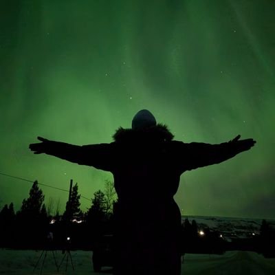 Love life - made better by seeing the Northern Lights and eating my own homegrown food.
NFA, DYO