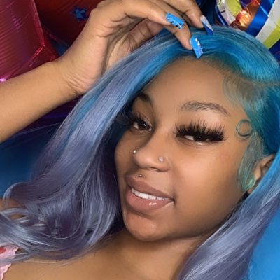 TRAPPER💰 Solo & G/G Content + Meets 👩🏽❤️💋👩🏽😈 IG: iiam.barbiee3