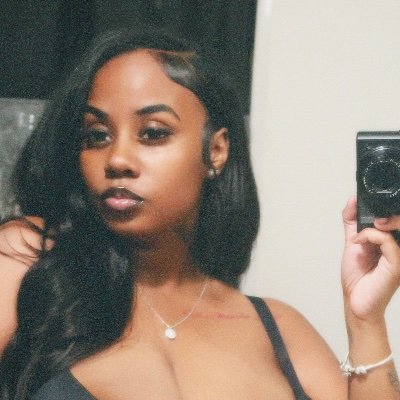 IAMKIANALEE's profile picture. a nigga in a girls body idk