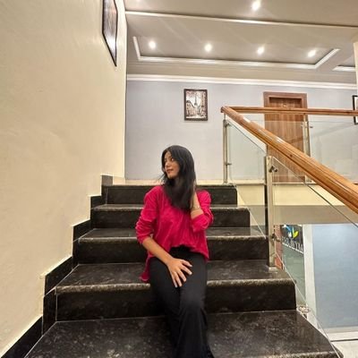 OnaisaW's profile picture. Pahardan 💁🏻‍♀️