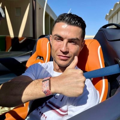 Skyred__'s profile picture. 🥦