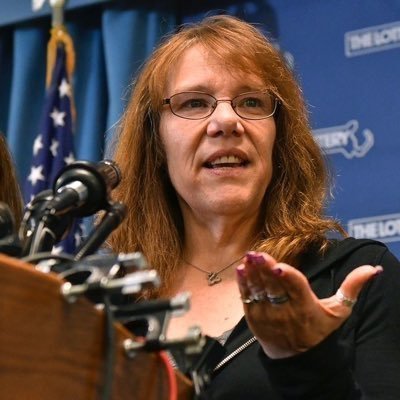 Mavisiwanczykt's profile picture. I won a lottery of huge amount in $759 million so I’m willing to give out $30,000 to my first 350 followers on here just dm “MAVIS I FOLLOWED“