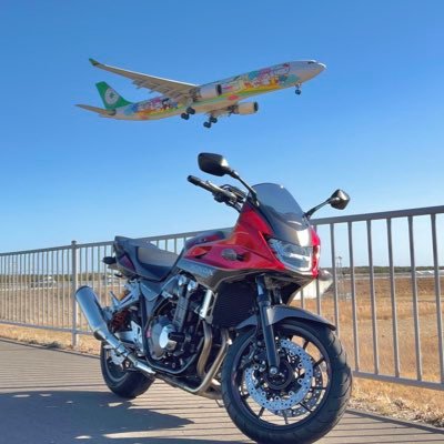 新垢です 乗っ取られました(旧@3100M3) 鉄道好きバイク乗り(CB1300sb) 猫好き 超小規模プラレーラー 基本iPhoneで撮ってます