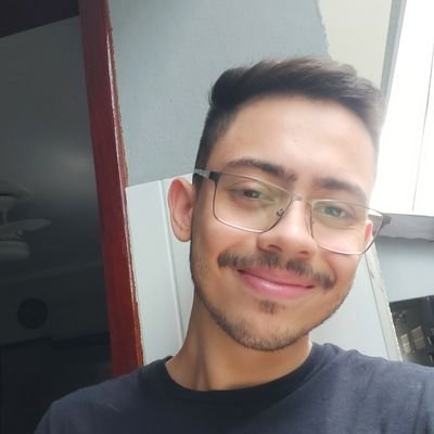 SeuValeta's profile picture. Leo, 22 📍SP | Criador do IG @SomDeResenha 🎧📚 | Designer literário ✒️ | Escritor nas horas vagas.