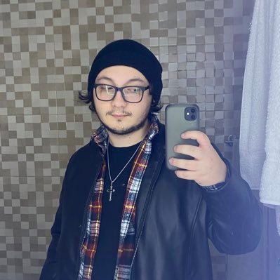 21 | elu/delu (they/them) | a revolução, mesmo que distante, faz-se todos os dias