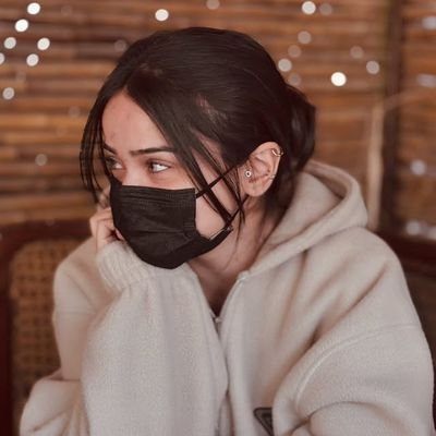 yours_anushay's profile picture. 