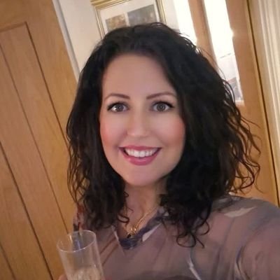 Independent, adventurous soul, always up for new experiences. Currently enjoying life solo, but open to meeting someone who shares my passion for insert hobby