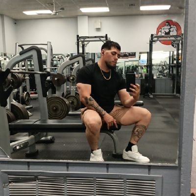 RobAdame21's profile picture. 