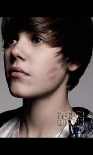 All about justin bieber ran by 2 awesome bieberlishious ladies!