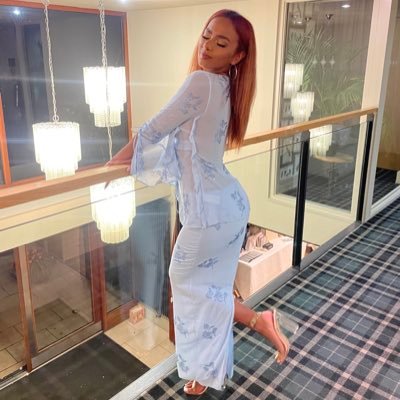 JacquelineG__'s profile picture. the kooks wrote a song about me once 🇬🇧