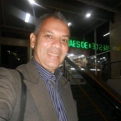 E importante ter amigos, e importante ter família, mas Deus é tudo em nossas vidas.