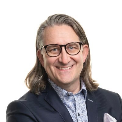 Töitä Suomen, yrittäjyyden, oppimisen ja nuorten parhaaksi.