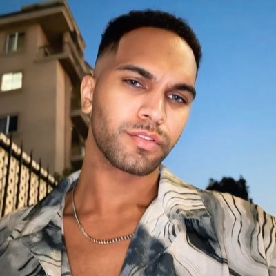 Dancer | Choreographer | Creative Director Inquiries➡️DevontaeHollandBookings@gmail.com