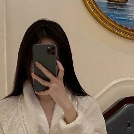 udhll91699464's profile picture. 